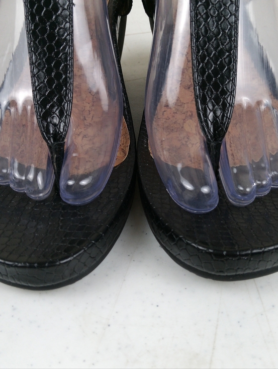 Women's Black Wedge Thong Sandals Size 8.5 Faux Leather Cork Footbed - Picture 3 of 11